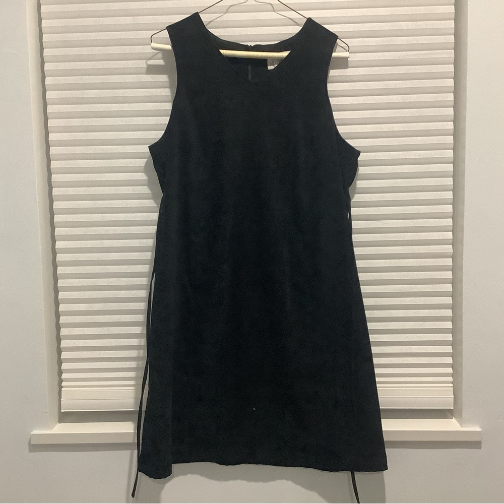 MOTHERHOOD maternity sleeveless suede dress